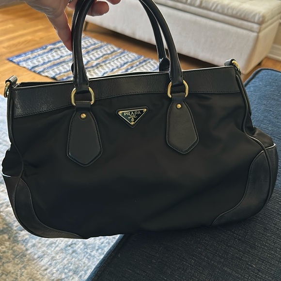 💯Authentic Prada Tote - Picture 3 of 17